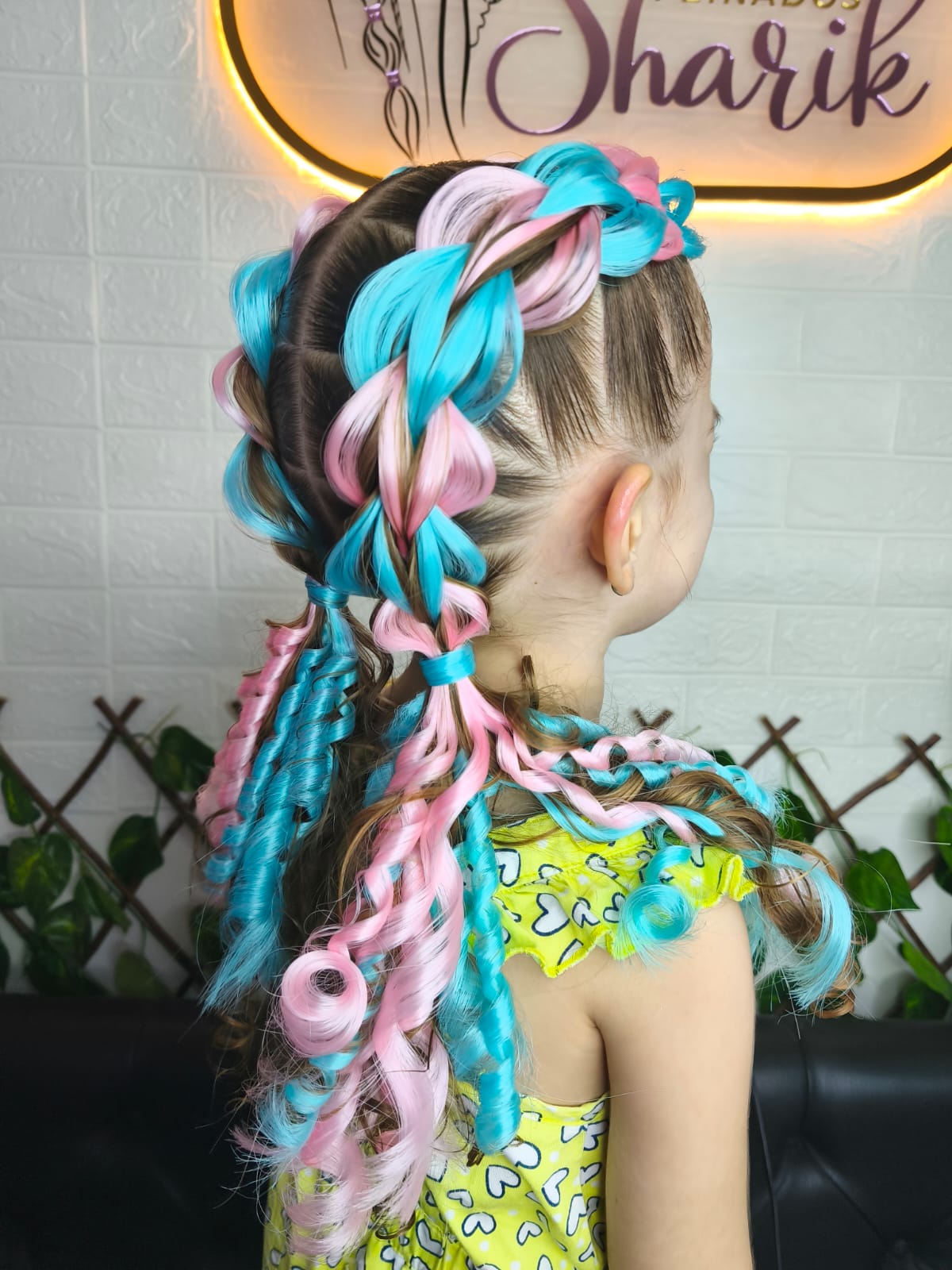 Trenzas con Kanekalon colorido - Peinados Sharick